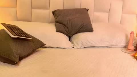 Paulina  online show from 12/05/25, 07:10