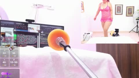 Paulina Davis  online show from 01/14/25, 03:32