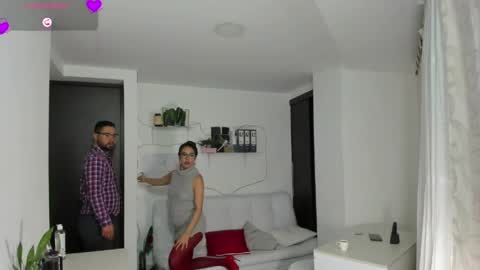 Snapshot of paulina_dossantos chatting on 05/27/26, 08:55 paulina online show from 05/27/26, 08:55