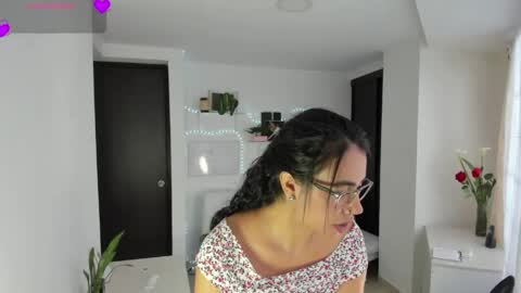 Snapshot of paulina_dossantos chatting on 06/04/26, 06:47 paulina online show from 06/04/26, 06:47
