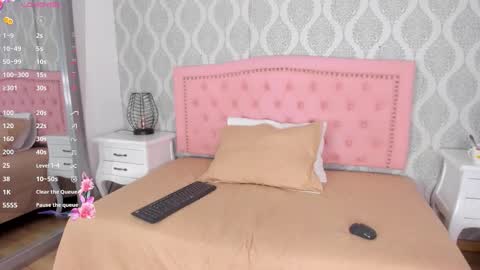 paulina lux online show from 03/22/26, 01:58