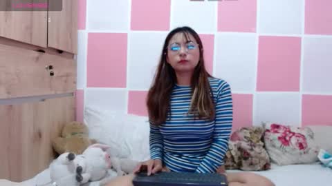 Paulina mosh online show from 11/10/25, 11:53