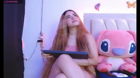Pau online show from 05/26/26, 04:30