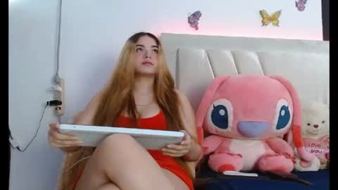 Snapshot of paulina_quintero18 chatting on 07/21/26, 05:37 Pau online show from 07/21/26, 05:37