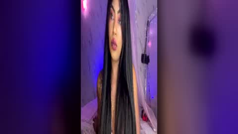 Snapshot of paulina_ruiz_ chatting on 06/20/26, 06:54 online show from 06/20/26, 06:54