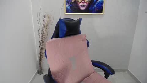 paulinabigcock24 online show from 11/19/25, 12:05