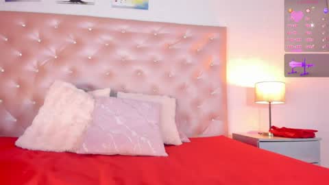 Snapshot of paulinasaeenz chatting on 06/24/26, 01:43 PaulinaSaennz online show from 06/24/26, 01:43