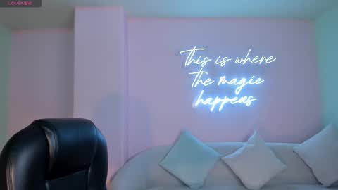 Snapshot of paulinasantosx chatting on 09/25/25, 07:28 Paulina Santos  online show from 09/25/25, 07:28