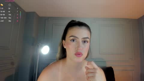 Paulina Santos  online show from 02/19/26, 07:54