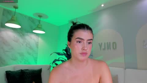 Paulina Santos  online show from 03/17/26, 07:17