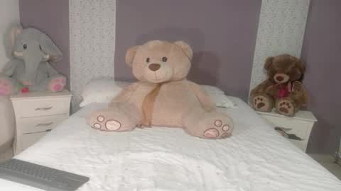 paulina online show from 11/26/25, 05:14