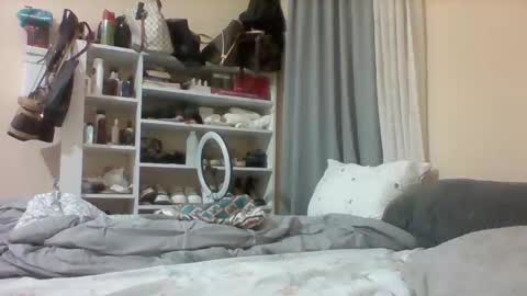 pauline19932016 online show from 10/30/25, 01:12