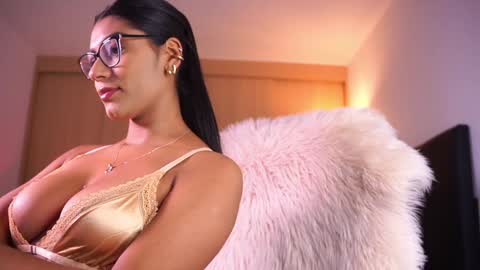 pauline_7 online show from 12/30/24, 03:13