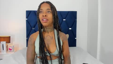 Pauline online show from 10/05/25, 12:20