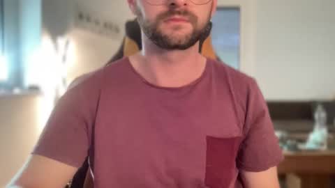 Snapshot of paulsimpsn chatting on 09/14/25, 09:08 love bush online show from 09/14/25, 09:08