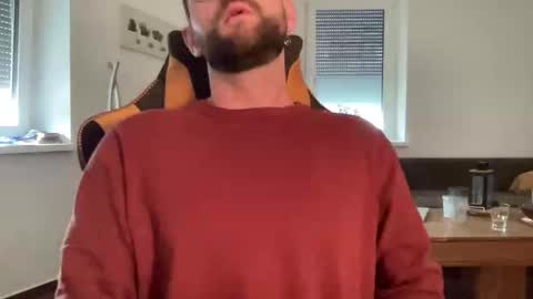 Snapshot of paulsimpsn chatting on 10/18/25, 08:15 love bush online show from 10/18/25, 08:15