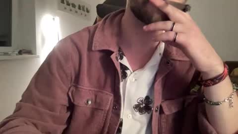 Snapshot of paulsimpsn chatting on 10/24/25, 10:28 love bush online show from 10/24/25, 10:28