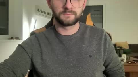 Snapshot of paulsimpsn chatting on 11/17/25, 03:51 love bush online show from 11/17/25, 03:51