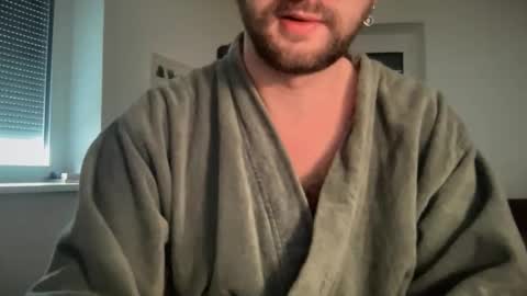 Snapshot of paulsimpsn chatting on 12/05/25, 10:24 love bush online show from 12/05/25, 10:24