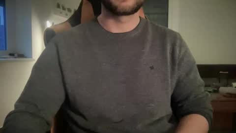 Snapshot of paulsimpsn chatting on 12/17/25, 03:07 love bush online show from 12/17/25, 03:07