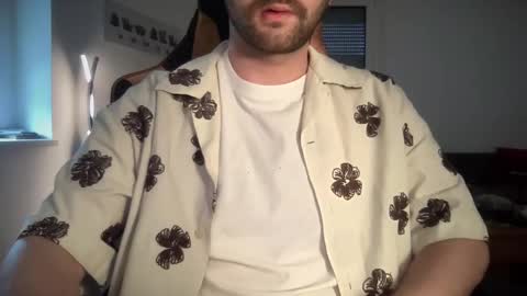 Snapshot of paulsimpsn chatting on 02/01/26, 01:42 love bush online show from 02/01/26, 01:42