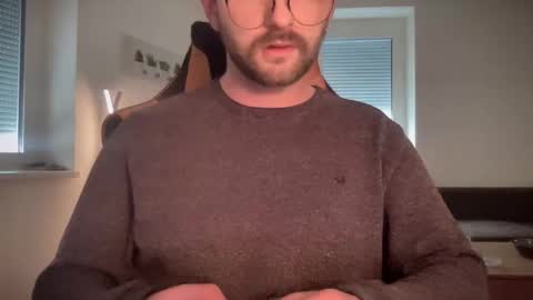 Snapshot of paulsimpsn chatting on 02/02/26, 01:21 love bush online show from 02/02/26, 01:21