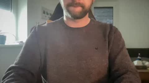 Snapshot of paulsimpsn chatting on 05/14/26, 06:20 love bush online show from 05/14/26, 06:20