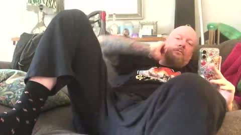 paulyb445 online show from 10/02/25, 03:08