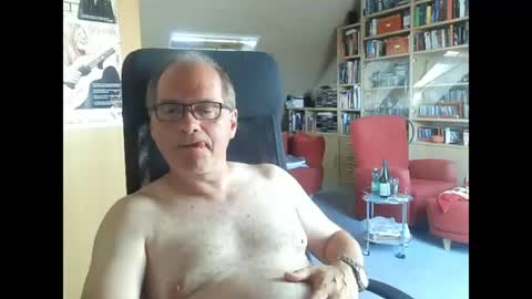 Snapshot of pavlovsdog2006 chatting on 06/19/26, 08:51 Pavlov aka Peter online show from 06/19/26, 08:51
