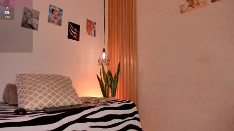 Dani online show from 04/18/26, 04:33