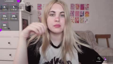 Allisses online show from 03/06/25, 03:24