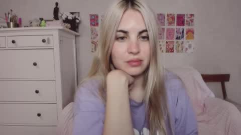 Allisses online show from 09/23/25, 07:22