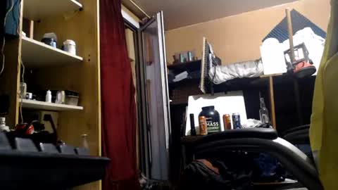 Snapshot of pc8474408 chatting on 06/23/26, 01:36 pc8474408 online show from 06/23/26, 01:36
