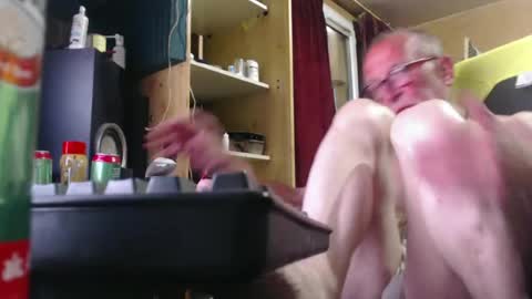 Snapshot of pc8474408 chatting on 06/24/26, 10:47 pc8474408 online show from 06/24/26, 10:47