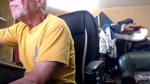 Snapshot of pc8474408 chatting on 06/28/26, 11:49 pc8474408 online show from 06/28/26, 11:49