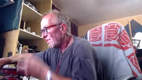 Snapshot of pc8474408 chatting on 07/23/26, 02:15 pc8474408 online show from 07/23/26, 02:15