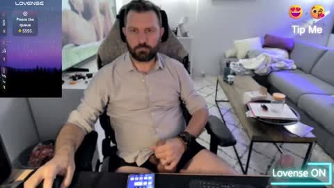 Snapshot of pc92160 chatting on 05/11/26, 07:33 pc92160 online show from 05/11/26, 07:33