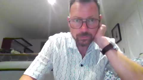 pchittt online show from 04/18/26, 07:58