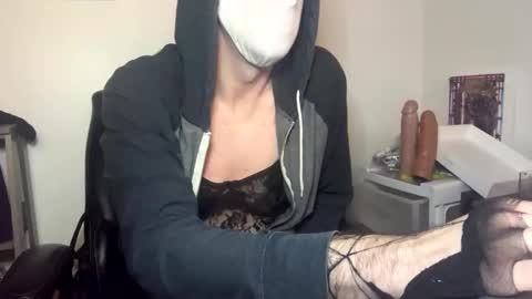 pcola8434 online show from 10/13/25, 11:43