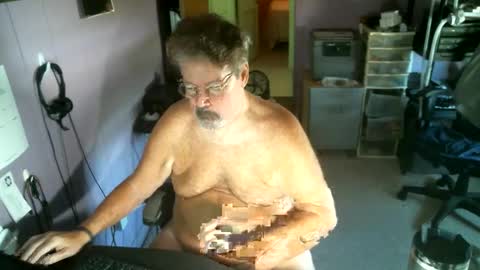 Snapshot of pcolabottom chatting on 10/14/25, 07:14 PcolaBottom online show from 10/14/25, 07:14