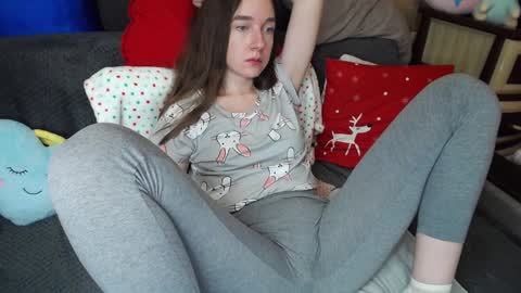 Snapshot of peaceduke chatting on 01/01/25, 11:38 FOUNTAIN SQUIRT online show from 01/01/25, 11:38