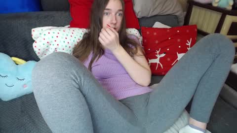 Snapshot of peaceduke chatting on 01/13/25, 01:17 FOUNTAIN SQUIRT online show from 01/13/25, 01:17