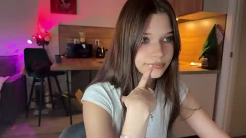 Sandra  Next Stream  pm MSK 5 pm UTC1pm EDT online show from 07/04/26, 06:25