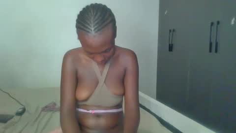 Snapshot of peach_ebonny chatting on 05/01/26, 11:59 peach_ebonny online show from 05/01/26, 11:59