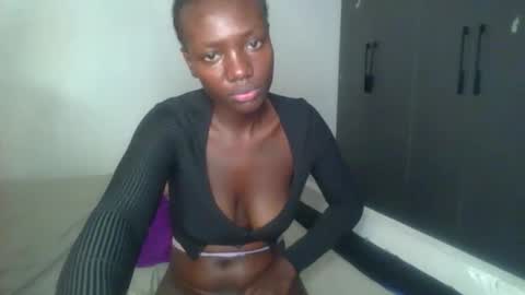 Snapshot of peach_ebonny chatting on 05/08/26, 01:38 peach_ebonny online show from 05/08/26, 01:38
