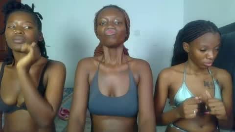 peach_ebonny online show from 06/25/26, 05:34