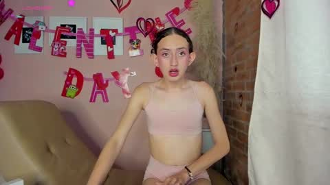 peach tyron online show from 02/17/25, 07:42