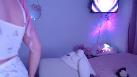 Snapshot of peacherry_ chatting on 02/01/25, 01:34 peacherry_ online show from 02/01/25, 01:34