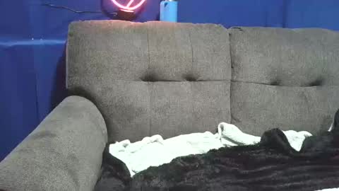 Peachesncream03 online show from 09/10/25, 04:34