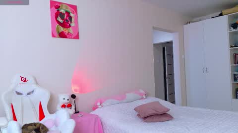 Snapshot of peachiee__ chatting on 03/16/26, 05:44 Ann online show from 03/16/26, 05:44